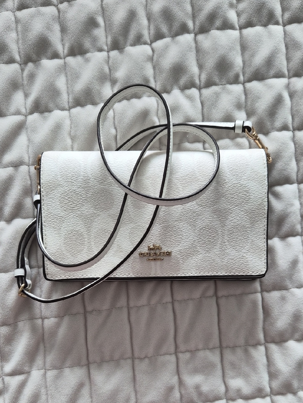 Coach White Pebbled Leather Crossbody Wallet with Gold Hardware